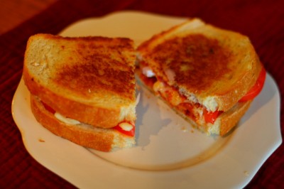 Spicy grilled cheese sandwich